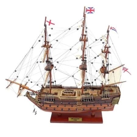 Model legendarnego okrętu liniowego brytyjskiej marynarki HMS "Victory"