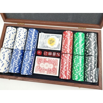 Ekskluzywny zestaw do gry w pokera (300 żetonów, 2 talie kart, kości) w pudełku z wysokiej jakości drewna