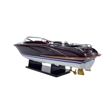 Riva Rivarama 44 - drewniany model współczesnej, włoskiej łodzi motorowej 70cm