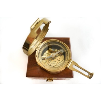 Stylowy mosiężny kompas żeglarski w drewnianym, marynistycznym pudełku - żeglarski prezent, morski upominek, dekoracja m