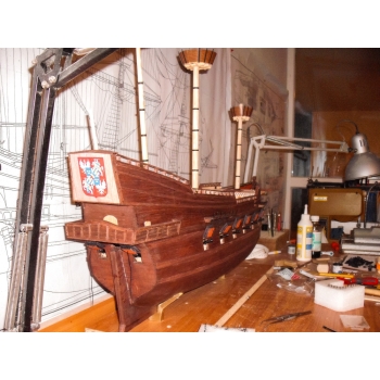 Precyzyjnie wykonany z drewna w skali 1:50 model polskiego galeonu “Wodnik”