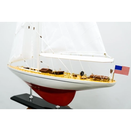 Drewniany model jachtu J klasy regat America's Cup z 1937 “Ranger” 90cm